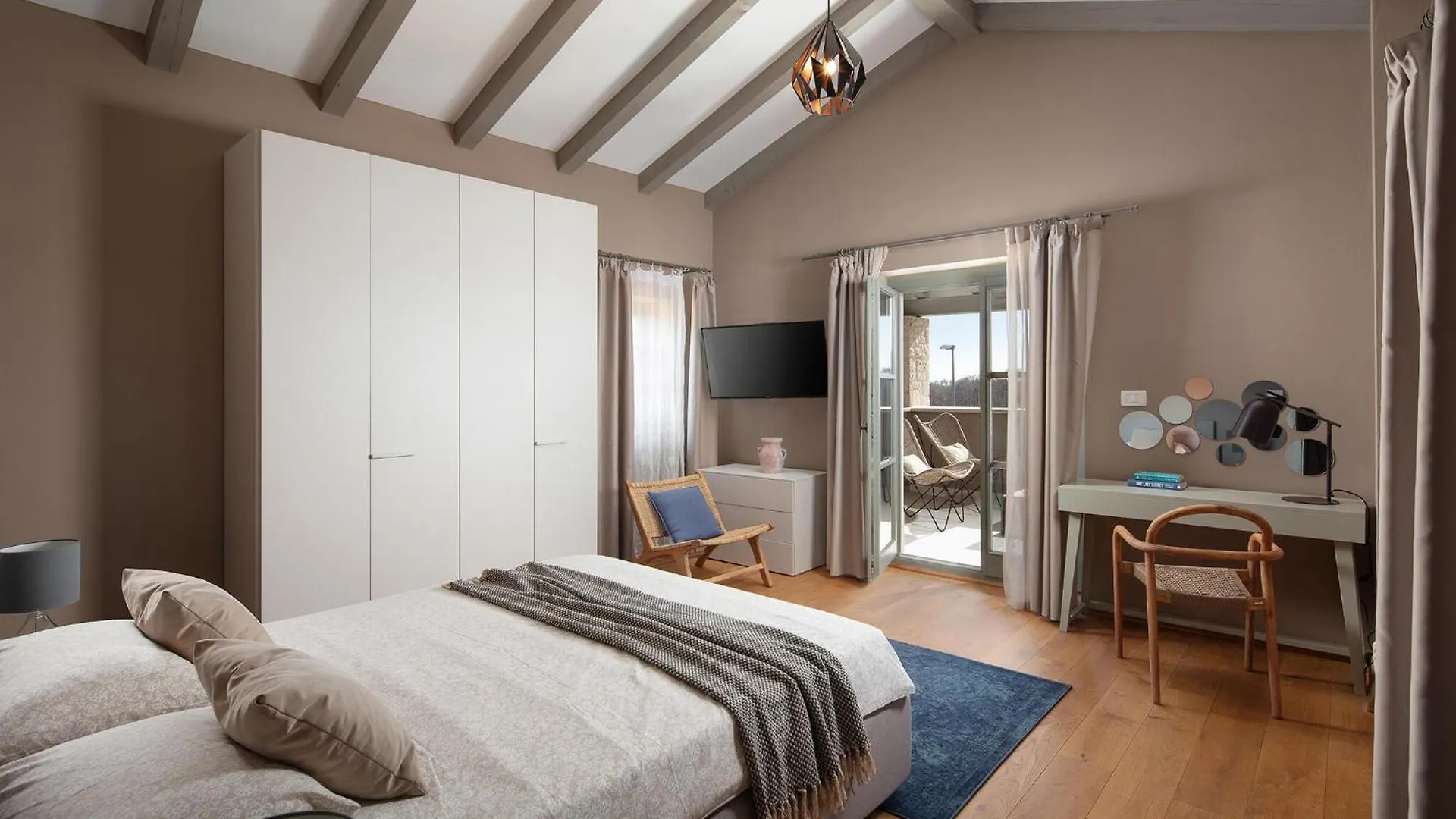 Villa Corinne Stuti 0*,